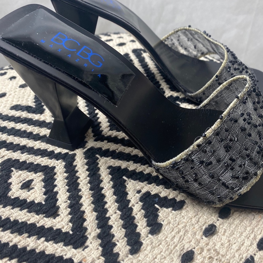 BCBG modern mesh slide. - Picture 9 of 10